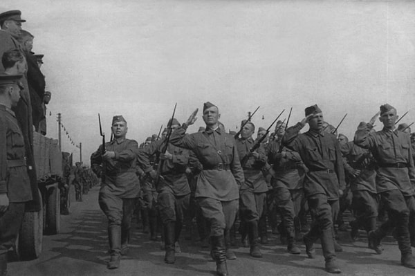 5. Сколько дней шла Великая Отечественная война?