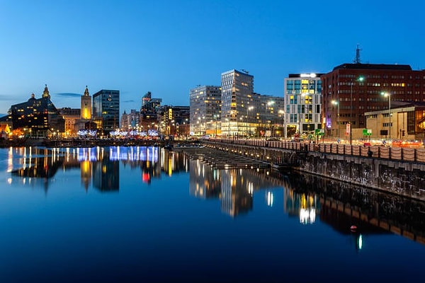 1. В каком графстве находится Ливерпуль?