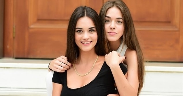 1. Bensu Soral, Hande Soral'ın kardeşi.