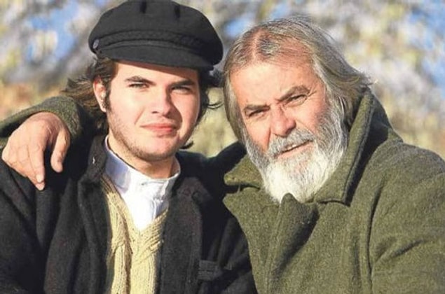 13. Barış Üregül, Tarık Akan'ın oğlu.