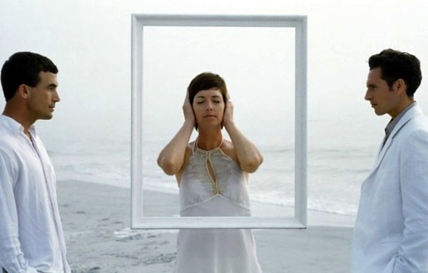 9. Присутствуют ли в вашей жизни люди, которые вам неприятны, но вы все равно продолжаете с ними общаться?