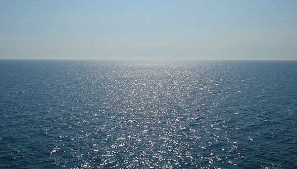 12. Самым глубоким водоемом на Земле является...