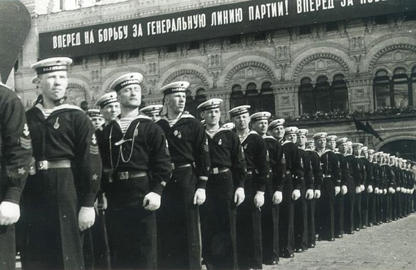 7. Парад в 1935 году 📎