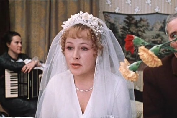 11. Сколько детей у Антонины, героини фильма "Москва слезам не верит"?