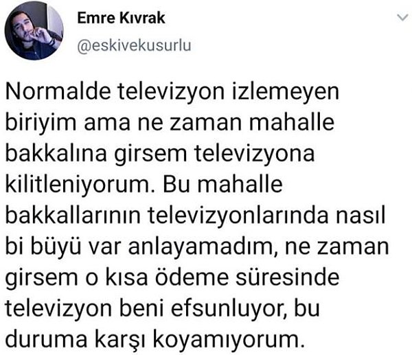 1. Kapıdan girerken de, çıkarken de, para üstünü alırken de göz hep oraya kayıyor. Nasıl bir büyüsü var anlamadık.