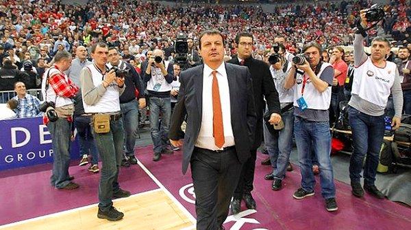 Basketbol kariyerine 1978 yılında Eczacıbaşı’nda başlayan Ataman, Eczacıbaşı ve Yeşilyurt formaları giydi.