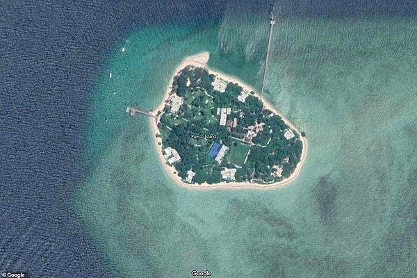 Google’a göre adanın resmi ismi Puerco Adası.