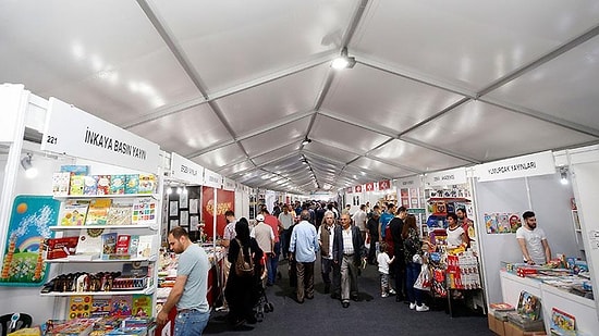 İstanbul'da 37 Senedir Her Ramazan Düzenlenen Kitap Fuarı Bu Yıl İptal