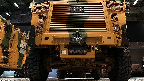 Bu yıl 14.'sü düzenlenen Uluslararası Savunma Sanayii Fuarı'nda (IDEF'19) yerli üretim araçlar ilgi çekti.