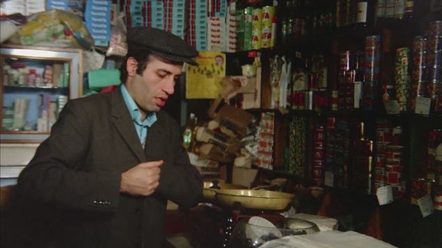 10. Türk Sineması'nın gurur kaynağı olan bu film aynı zamanda Kemal Sunal'ın ilk Altın Portakal ödülünü kucakladığı film olarak da önem taşır.