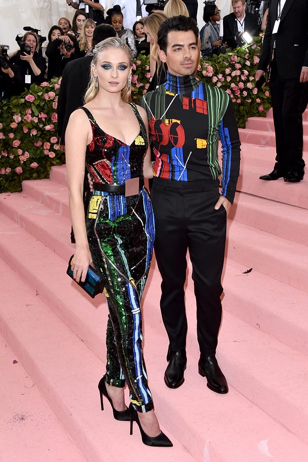 34. Софи Тернер и Джо Джанас