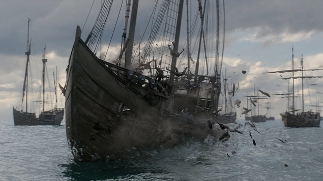 İki ok darbesiyle Daenerys'in gemilerini batırıyor... Her şey ne kadar da kolaymış meğerse...