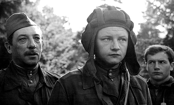 8. Конечно, тему войны тоже никак не могли обойти стороной. Вот один из таких фильмов.