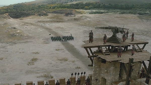 48. Когда после битвы с ходоками сюжет закончился, и осада Королевской Гавани теперь выглядит как-то так