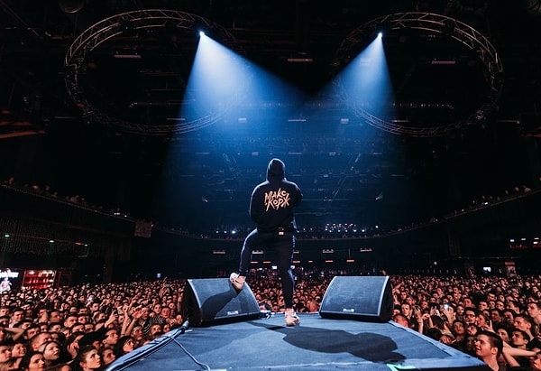 2. Что бы вы надели на свой концерт?