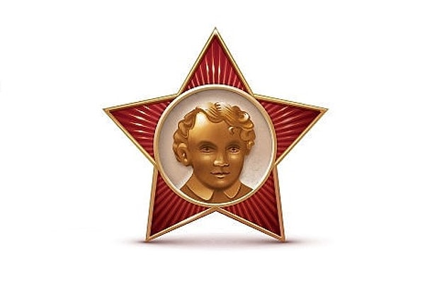 3. Во сколько лет ребенок получал значок октябренка?