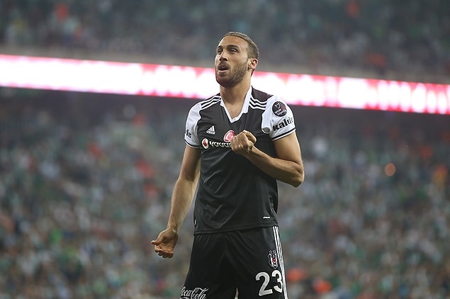 Beşiktaş formasıyla yaptığı büyük çıkışın ardından İngiltere Premier Lig ekibi Everton’a transfer olan Cenk Tosun, geçen dönem takımında istediği kadar forma şansı bulamamıştı.