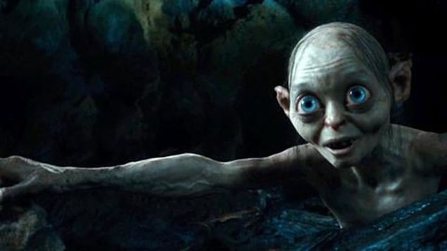 11. "Hobbit"in iki versiyonu yayınlanmıştır. İlk versiyonda Gollum bir tekerleme oyununda yüzüğün üstüne bile isteye bahis oynar.