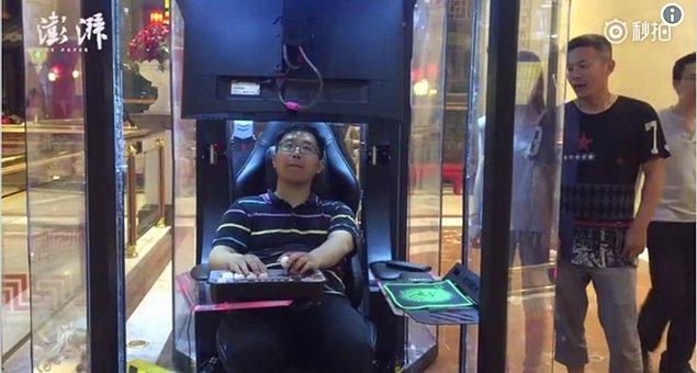 Bonus: Çin'de alışveriş merkezlerinde kadınların alışveriş yaparken eşlerini video oyunları oynamaları için bırakabilecekleri alanlar var.