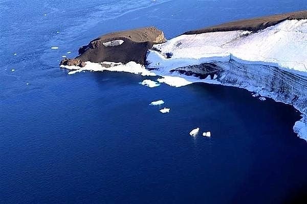 8. Какой мыс считается самой крайней северной точкой суши России и всей Евразии?