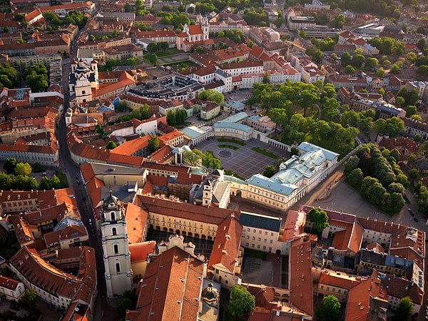 1. Столица Литвы?