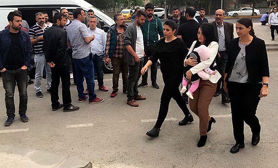 Anayasa Mahkemesi 'Hak İhlali' Dedi: Öğretmen Ayşe Çelik Cezaevinden Tahliye Edildi