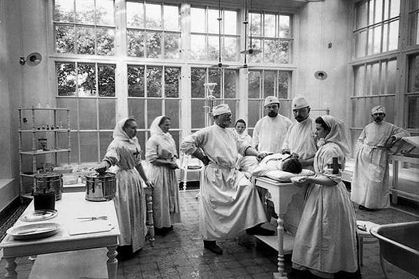 5. Какую болезнь смогли победить ученые 20 века?