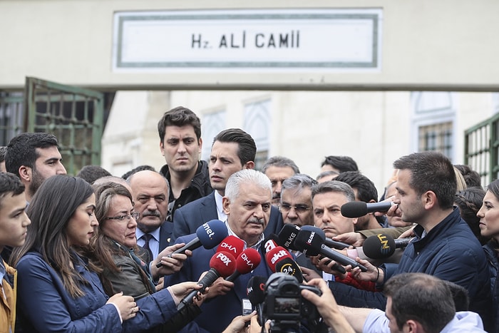 Yıldırım 'Burası Özgür Bir Ülke' Dedi ve Ekledi: 'Ama Açık Taraf Tutmak, Onların Sanat Kariyerine Çok Büyük Fayda Sağlamaz'