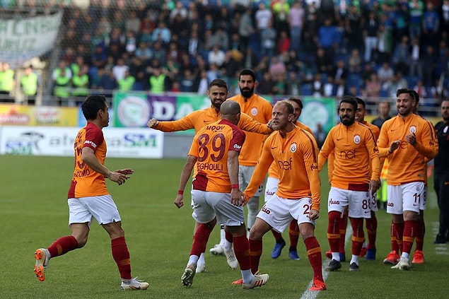 9.dakikada Feghouli'nin golüyle Galatasaray 0-1 öne geçti.