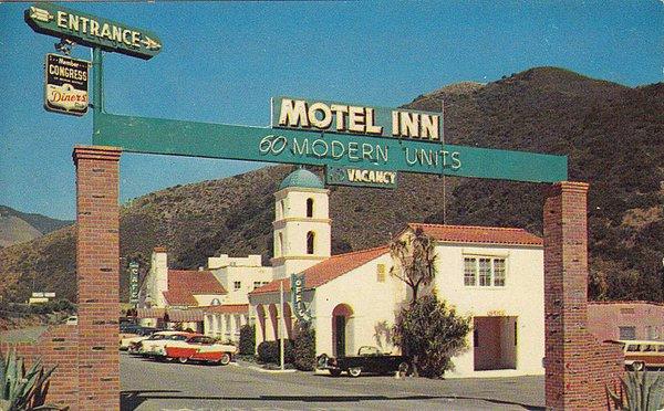 8. Dünyanın ilk moteli San Luis Obispo'da 1925'te açıldı. İlk açıldığında bu motelde iki odalı, mutfaklı ve özel garajlı bir bungalowun ücreti 1 dolar 25 centti.
