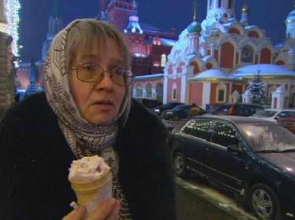 19. Ruslar soğukta dondurma yemeyi bir ısınma yolu olarak görüyorlar.