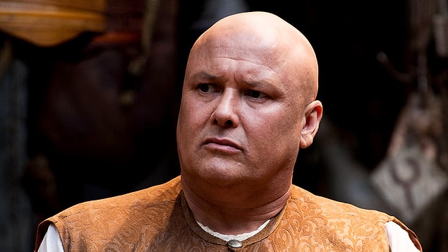 Son sezonda sadece "hava durumunu" ileten Varys, geçmiş sezonlarda entrika dolu taht kavgalarındaki stratejisi ile herkesi büyülemişti.