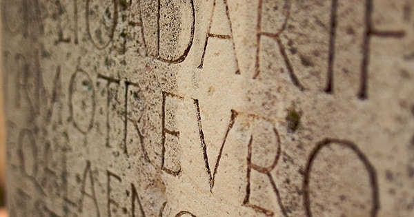 5. Как переводится с латыни “Pecunia non olet”?