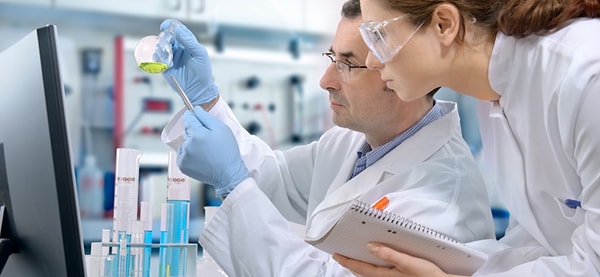 2. Какое животное - символ медицины?