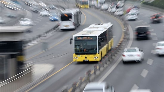 Ve İstanbul'da Aylık Öğrenci Kartı 40 Liraya İndirildi