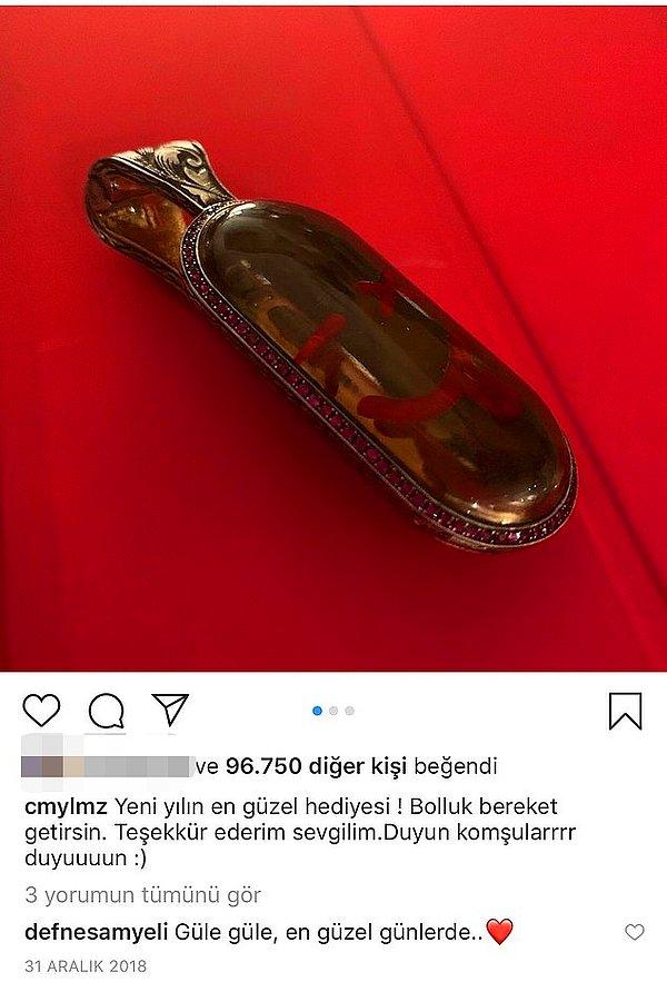 Cem Yılmaz Samyeli'nin hediyesini de Instagram'da paylaşmıştı hatırlarsanız...