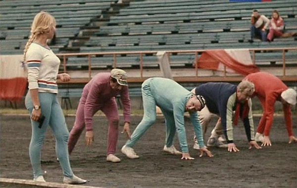 9. Кто из этих актёров сыграл Сухова в комедии "Семь стариков и одна девушка"?