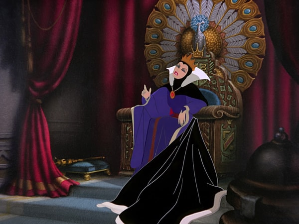 7. Почему Злая Королева хотела уничтожить Белоснежку?