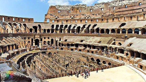3. Peki, Roma'da neler yapabilirsiniz? M.S 72 yılında yapılan ve depremlerden dolayı oldukça harap durumda olan Kolezyum'u mutlaka görmelisiniz.