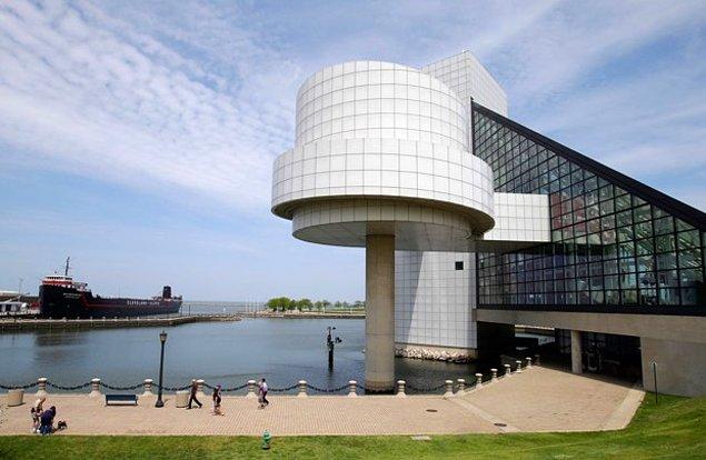 Cleveland'daki Rock and Roll Hall of Fame'i tasarladı...
