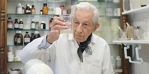 Ankaralılara 74 Yıldır 'Derman' Olan Eczacı Niyazi Amca İle Tanışın!