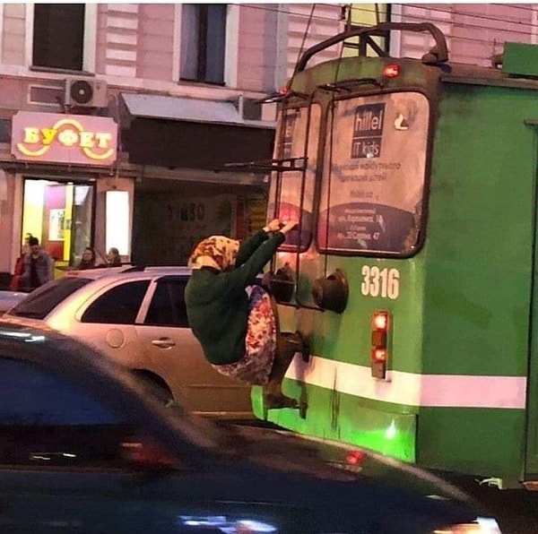 21. Отчаянная бабулька