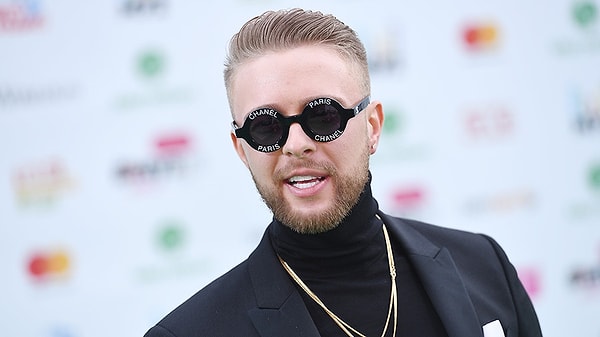 7. А теперь выберите любимого исполнителя: