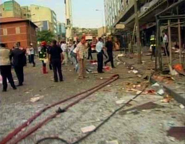 2007 - Ankara, Ulus'ta meydana gelen patlama sonucunda; 5 kişi öldü, 60 kişi de yaralandı.