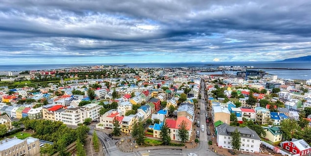 4. İzlanda