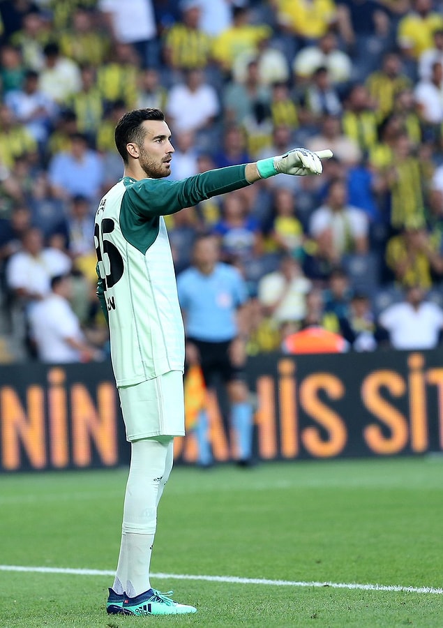 Fenerbahçe, Süper Lig'in ikinci yarısında ilk kez bir deplasman maçında gol yemedi.