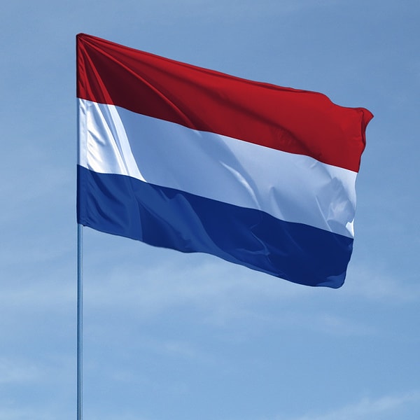 13. А столицу Нидерландов знаете?