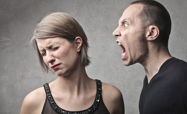 5. Повышаете ли вы голос на окружающих и близких?