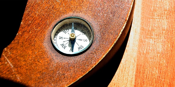 8. Кто вел телепрограмму "Клуб путешественников"?