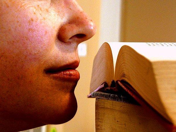 2. Günde saatlerce değil, sadece 15 dakika kitap okumak bile yılda 1 milyona yakın kelime okumayı sağlıyor.